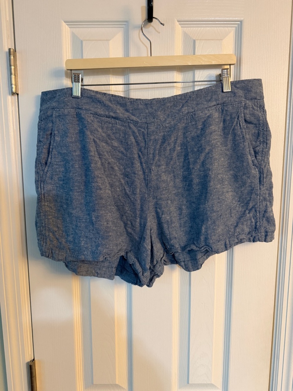 GAP Women's Light Chambray High-Waist Shorts - Denim Blue - Picture 2 of 6